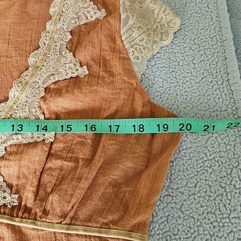 RUST, gold, cream colored gauze and lace blouse by 213 - Picture 11 of 11